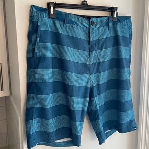 Quicksilver hybrid shorts 9in inseam size 34